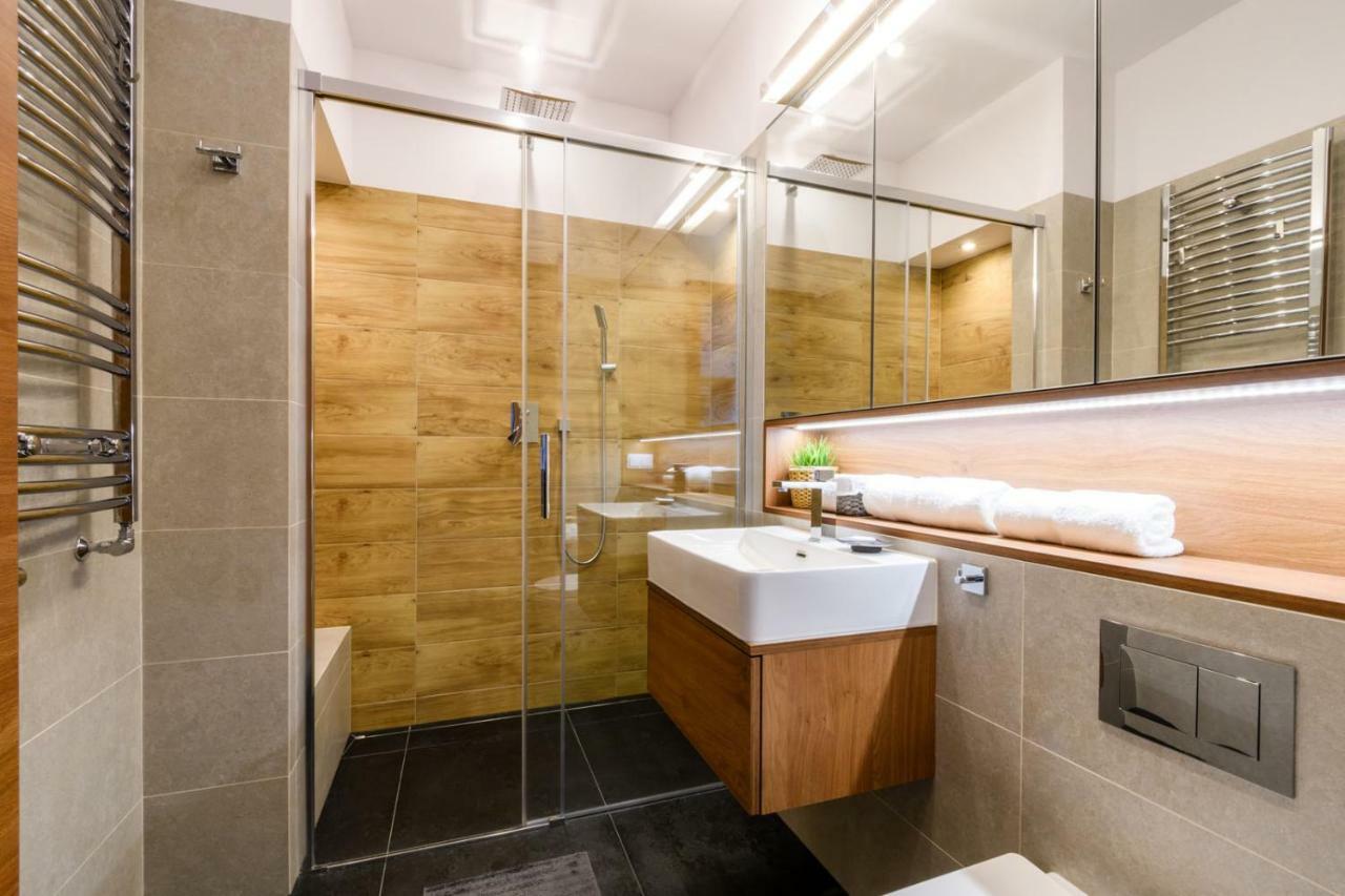 Cinema Apartment - วอร์ซอ ภายนอก รูปภาพ